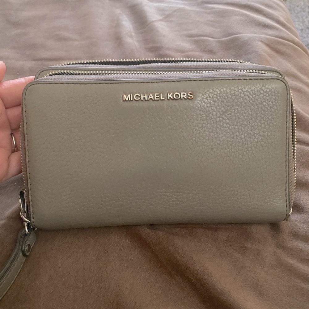 Michael Kors wallet